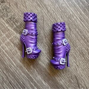 Monster High Doll Casta Fierce High Heel Boots Purple